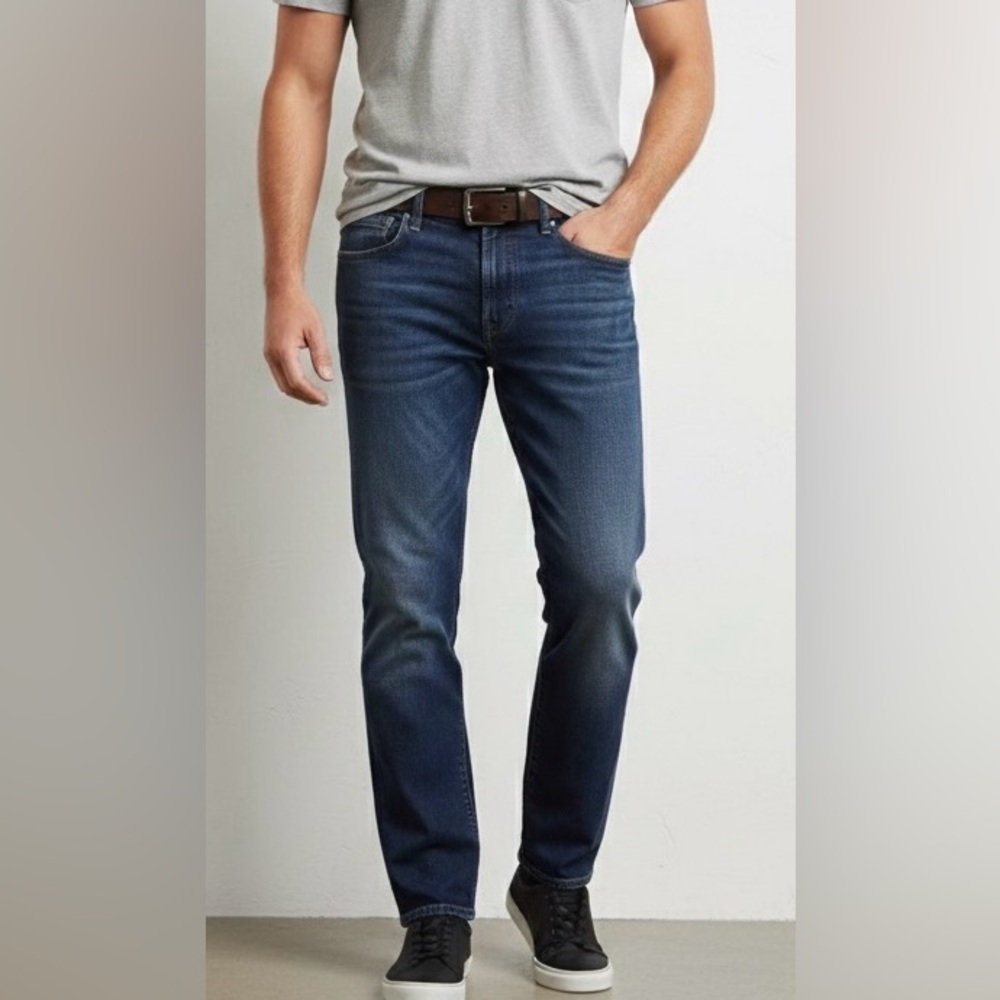 J. Crew 770 blue washed out slightly distressed jeans, good condition, W34